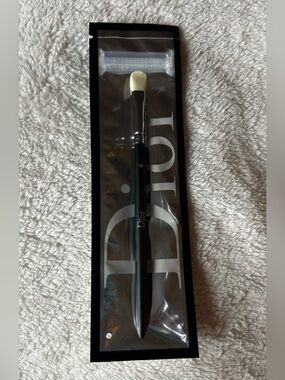 Dior backstage concealer brush No.13 NIB